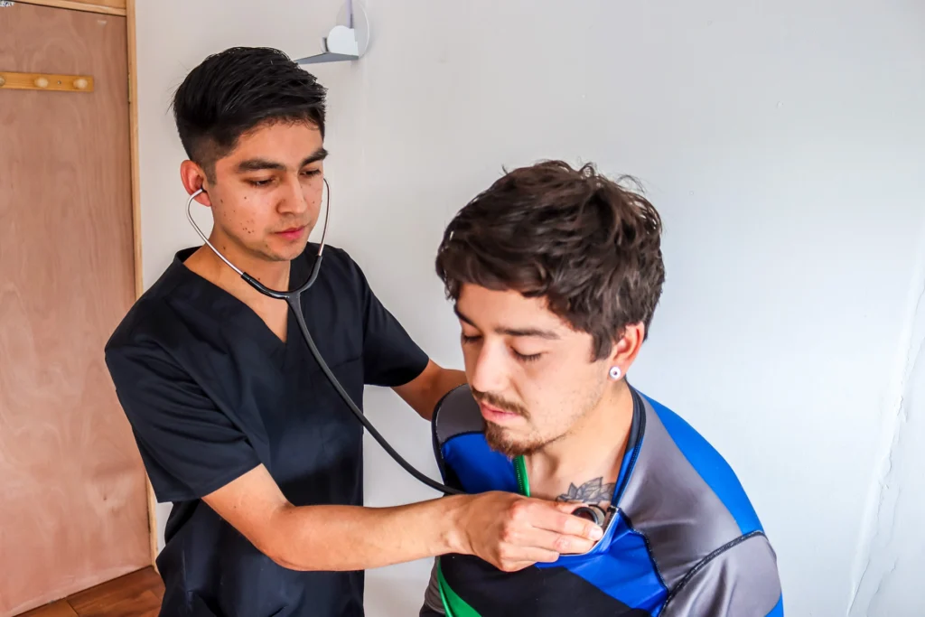Conoce nuestro centro - Kinesiólogo enfocado en rehabilitación física y funcional